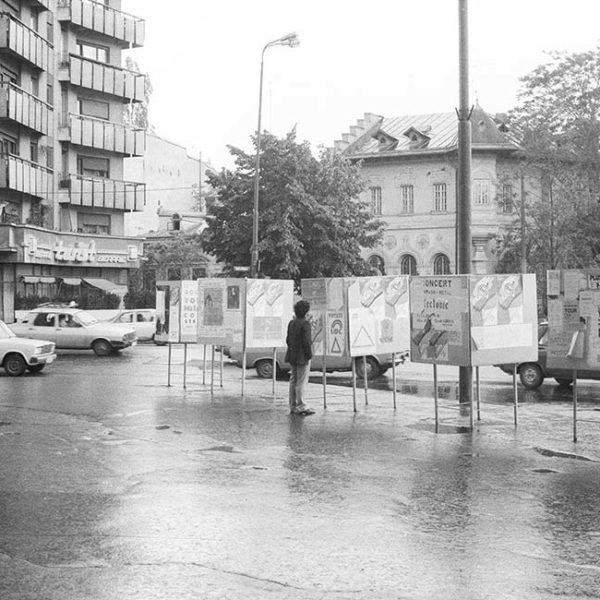 Piaţa Romană, Bucarest, 1990